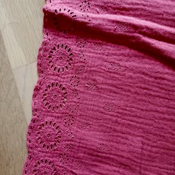 Opečno rdeče blago (130 x 150 cm) za izdelavo krila ali obleke