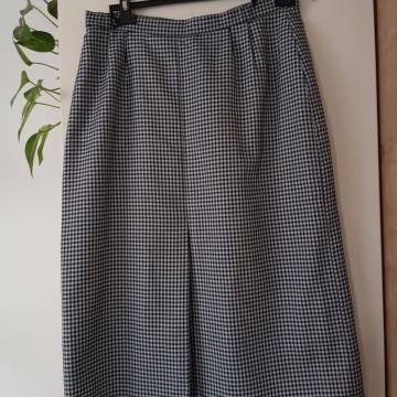VINTAGE ČRNO BELO PEPITA POSLOVNO KRILO 42
