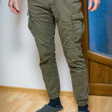 Dolge zelene moške cargo hlače slim fit s stranskimi žepi W36 L34
