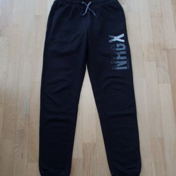 ENERGETICS črna trenirka št. 176 (16 let)