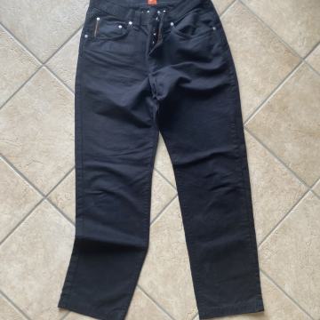 Hugo BOSS Velikost 34X34 temno modre