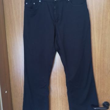 Moške črne hlače S Oliver velikost 52