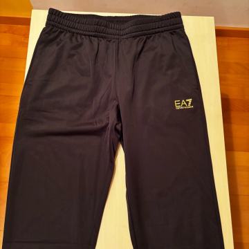 Moske hlace in jopa - EA7 Emporio Armani komplet