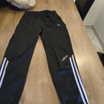 adidas trenirka hlače176cm