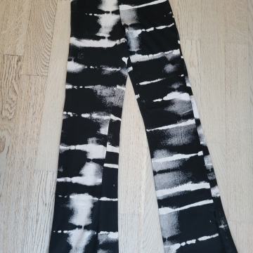 dekliške hlače št. 146 H&M