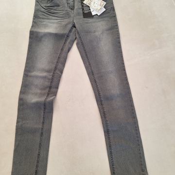 Jeans hlače 164