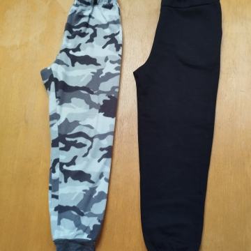 Komplet toplih trenirk 122 ( ena je nova)