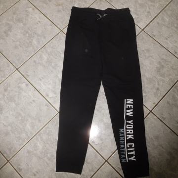 nova trenirka 146/152