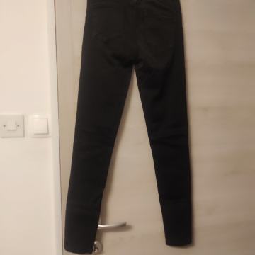 Prodam kavbojke št.XS 10€