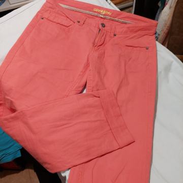 Ženske hlače 38 CORAZON IN H&M -2kom