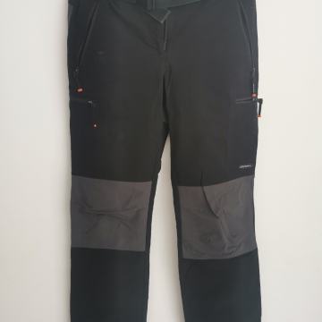 Ženske pohodne hlače št. 38