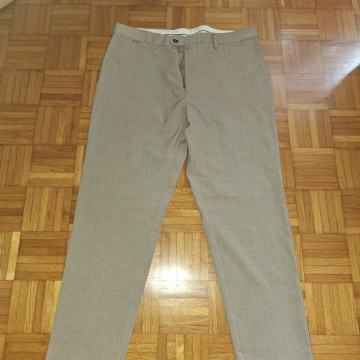 ELEGANTNE HLAČE ZNAMKE ZARA, ŠTEVILKA  44