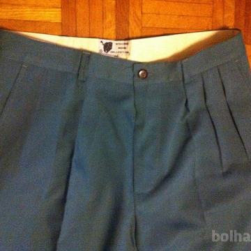 EKSTRA UGODNO! Elegantne moške hlače št. 46 naprodaj zaradi selitve