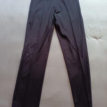 H&M ELEGANTNE HLAČE ČRNE V ŠT 52