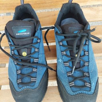 Čevlji z jekleno kapico