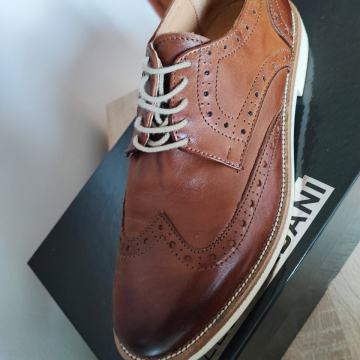 Elegantni vintage čevlji št. 40/41