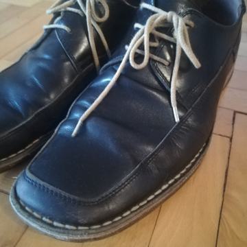 Moški čevlji, pravo usnje, Črni z bež šivom, št. 44