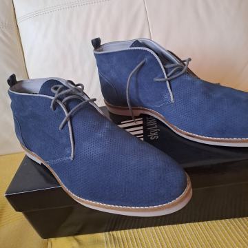 Usnjeni čevlji st. 44-45 novi z škatlo.