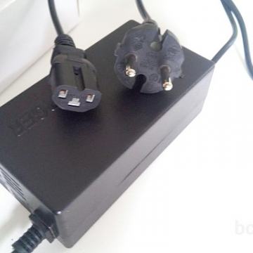 Polnilec za eskuter Alpha, Modern, Beta, Pan ... (48V 2A)