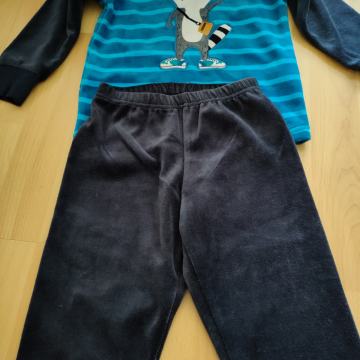 2 pižami vel. 98 Novi