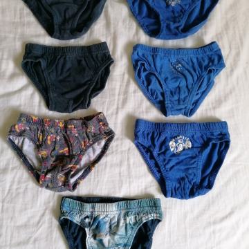 Spodnje hlačke/gatke za fantka št.104 (4 leta)