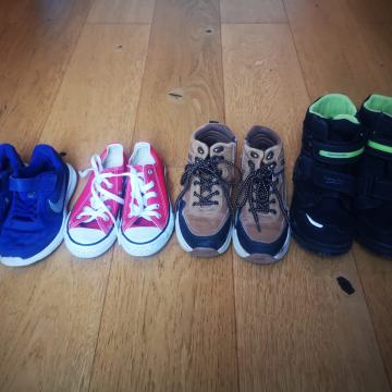 4. pari obutve za fanta št. 30-31-32