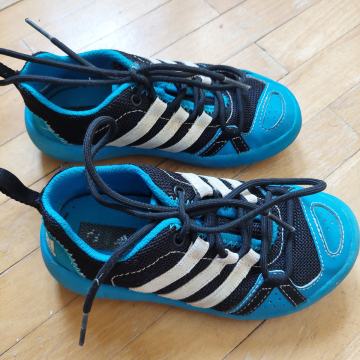 Adidas fantovske superge, št. 29