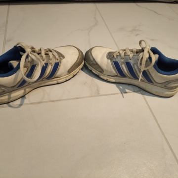 Adidas supergi št. 33