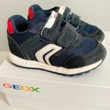 GEOX ALBEN nizki čevlj modre, št. 22 (manjše, bolj 21) NOVO 60€
