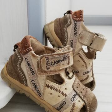 Beš poletni čeveljci št. 20