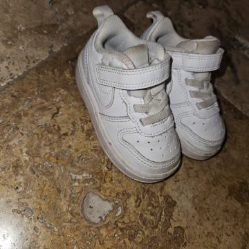 Čevlji za dečka (št 20-23)