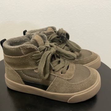 Čevlji Zara 25
