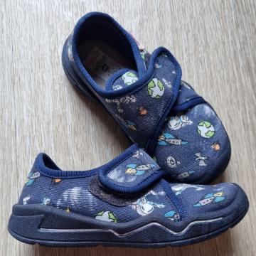 Copati, copatki Superfit št. 24