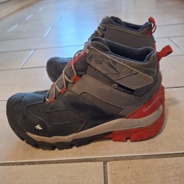 Fantovski  gojzarji  (Decathlon)   št. 30