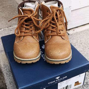 Fantovski zimski čevlji Tom Tailor št. 29