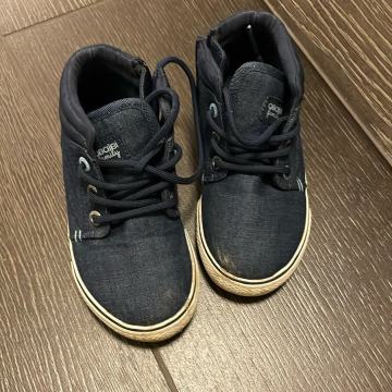 Obaibi čeveljčki v velikosti 24