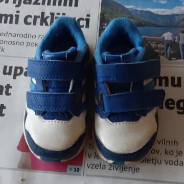 otroški čevlji, superge, Adidas, št. 19