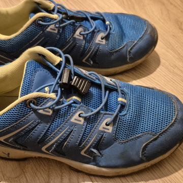 Pohodni superge, 35