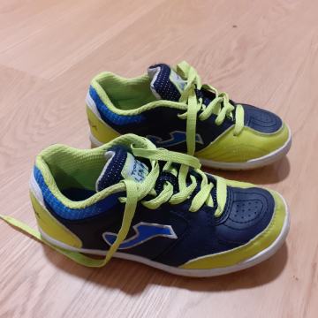 Dvoranski čevlji za nogomet JOMA, št. 31