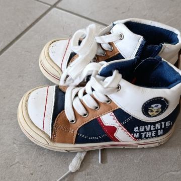 Št. 24 čevlji za fantka