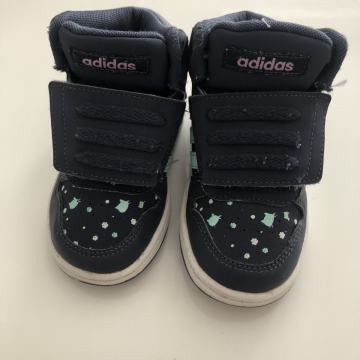 Superge Adidas st. 21