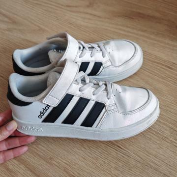 Superge Adidas st. 33