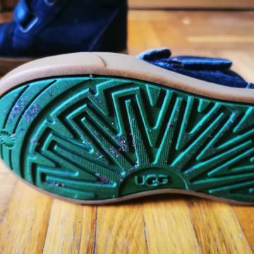 Ugg fantovski zimski cevlji st 23.5, 28.5