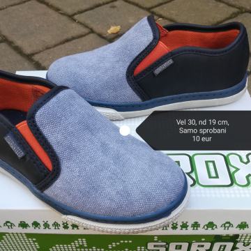 UGODNO RAZNA OBUTEV ZA FANTA od 26 do 34