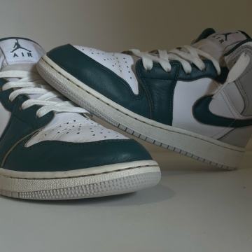 Zelene nike air jordan 1.velikost je 40