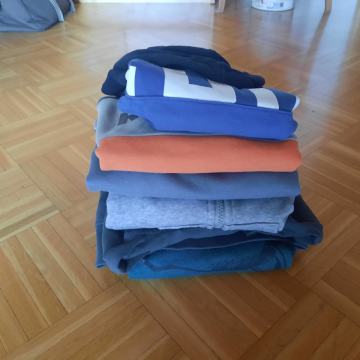 Fantovski puloverji, št. 116,  različnih znamk (Puma...)lepo ohranjeni