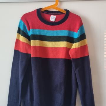 Gap pulover 8-9 let