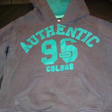 PULOVER S KAPUCO  120-56 CENA 5,5 EUR TEL 070 604 547