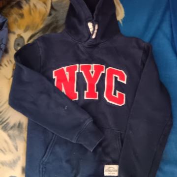 Pulover s kapuco 134