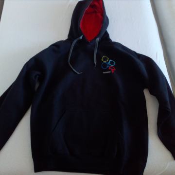 PULOVER S KAPUCO VELIKOSTI M